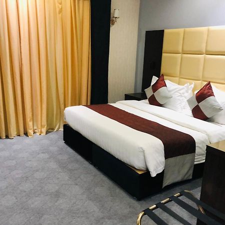 אל-מדינה M Platinum Hotel מראה חיצוני תמונה