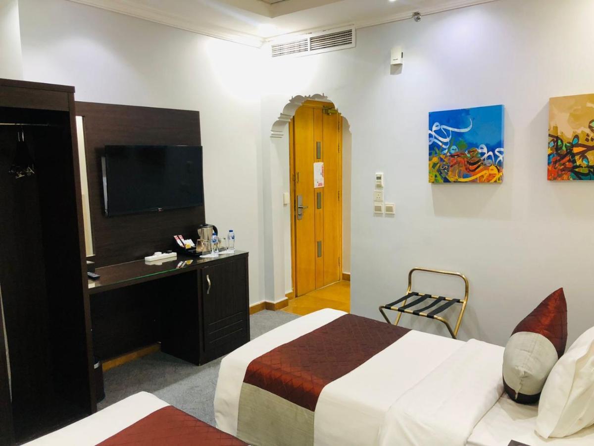 אל-מדינה M Platinum Hotel מראה חיצוני תמונה