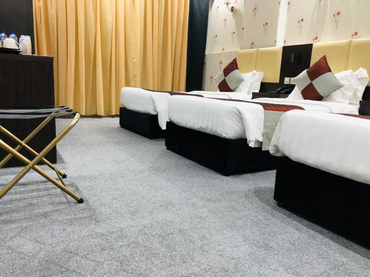 אל-מדינה M Platinum Hotel מראה חיצוני תמונה