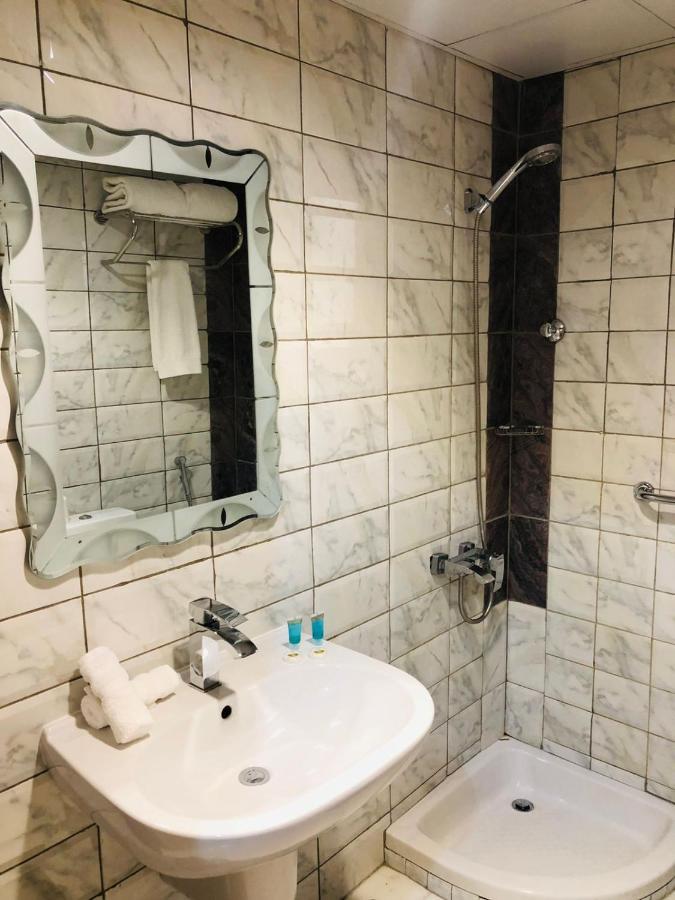אל-מדינה M Platinum Hotel מראה חיצוני תמונה