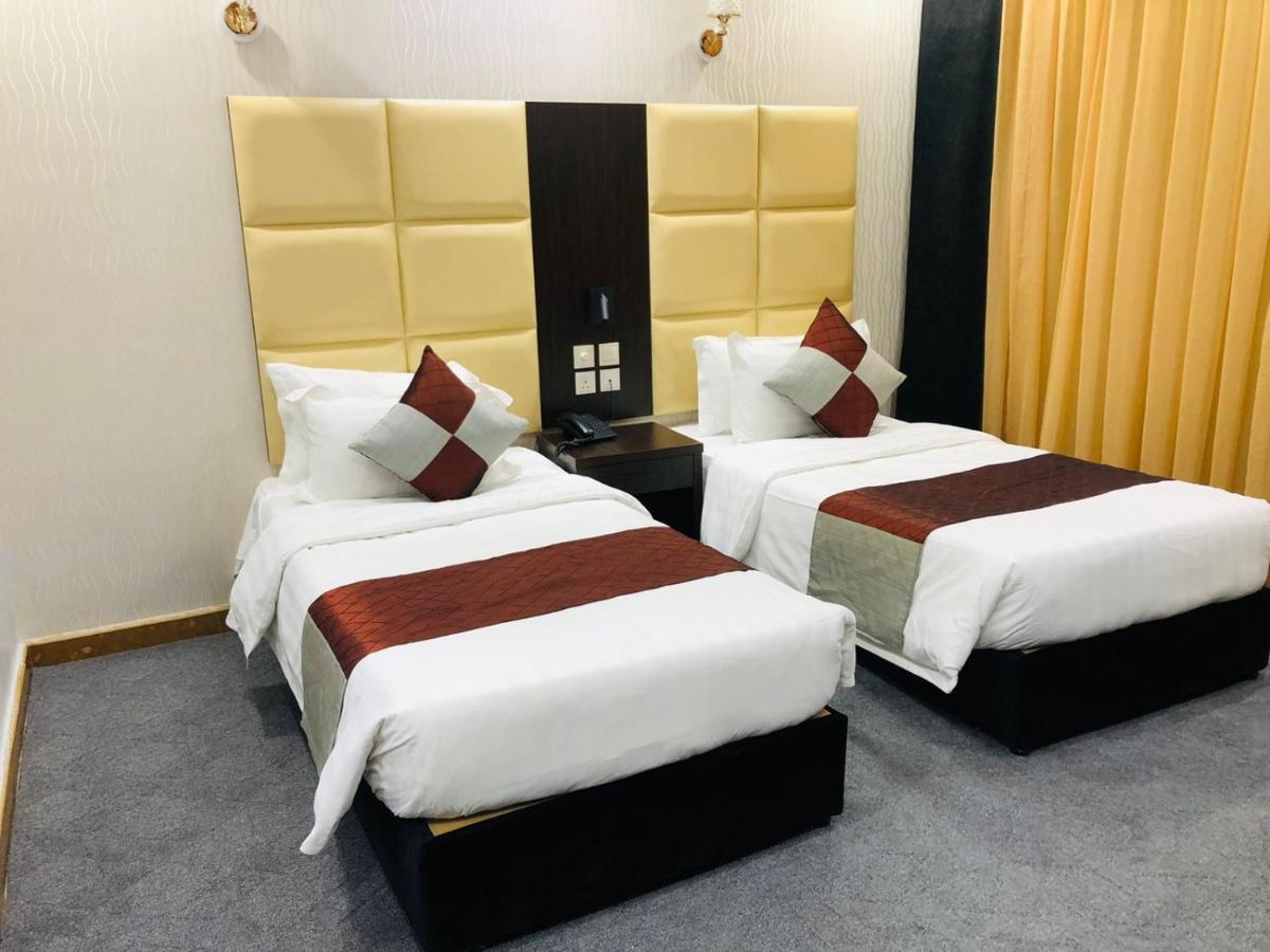 אל-מדינה M Platinum Hotel מראה חיצוני תמונה