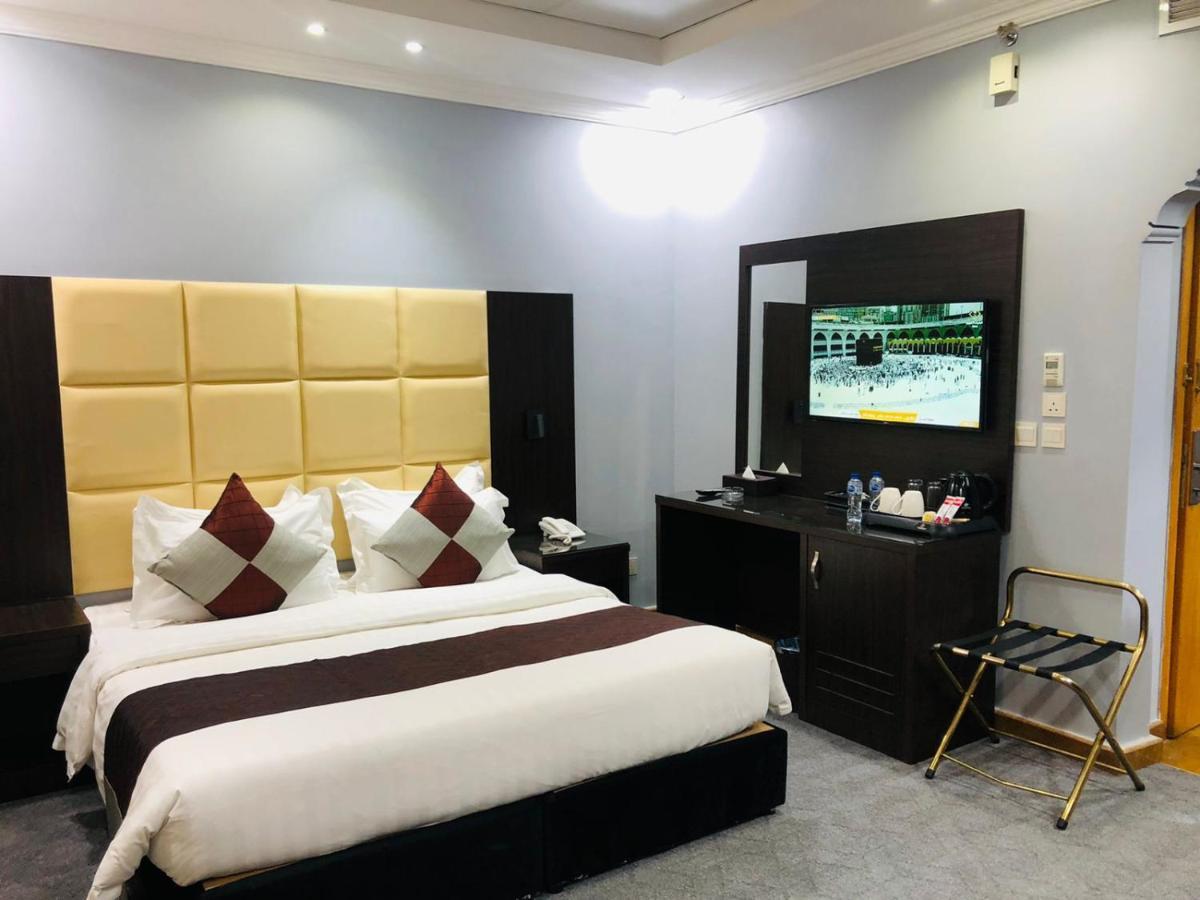 אל-מדינה M Platinum Hotel מראה חיצוני תמונה